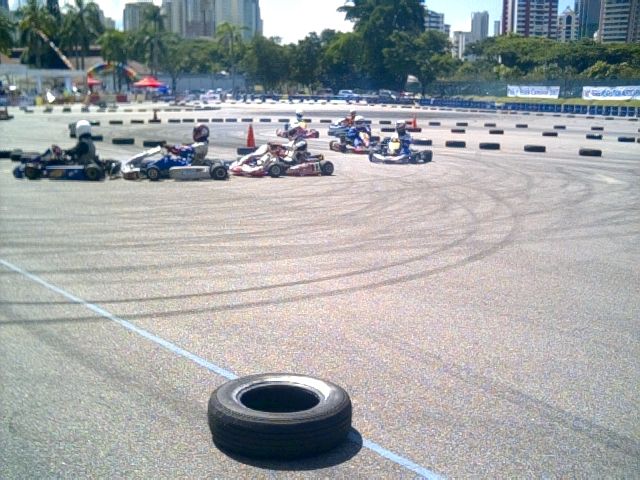 11 am: The karts go for a round of warming up, in order of qualifying the day before